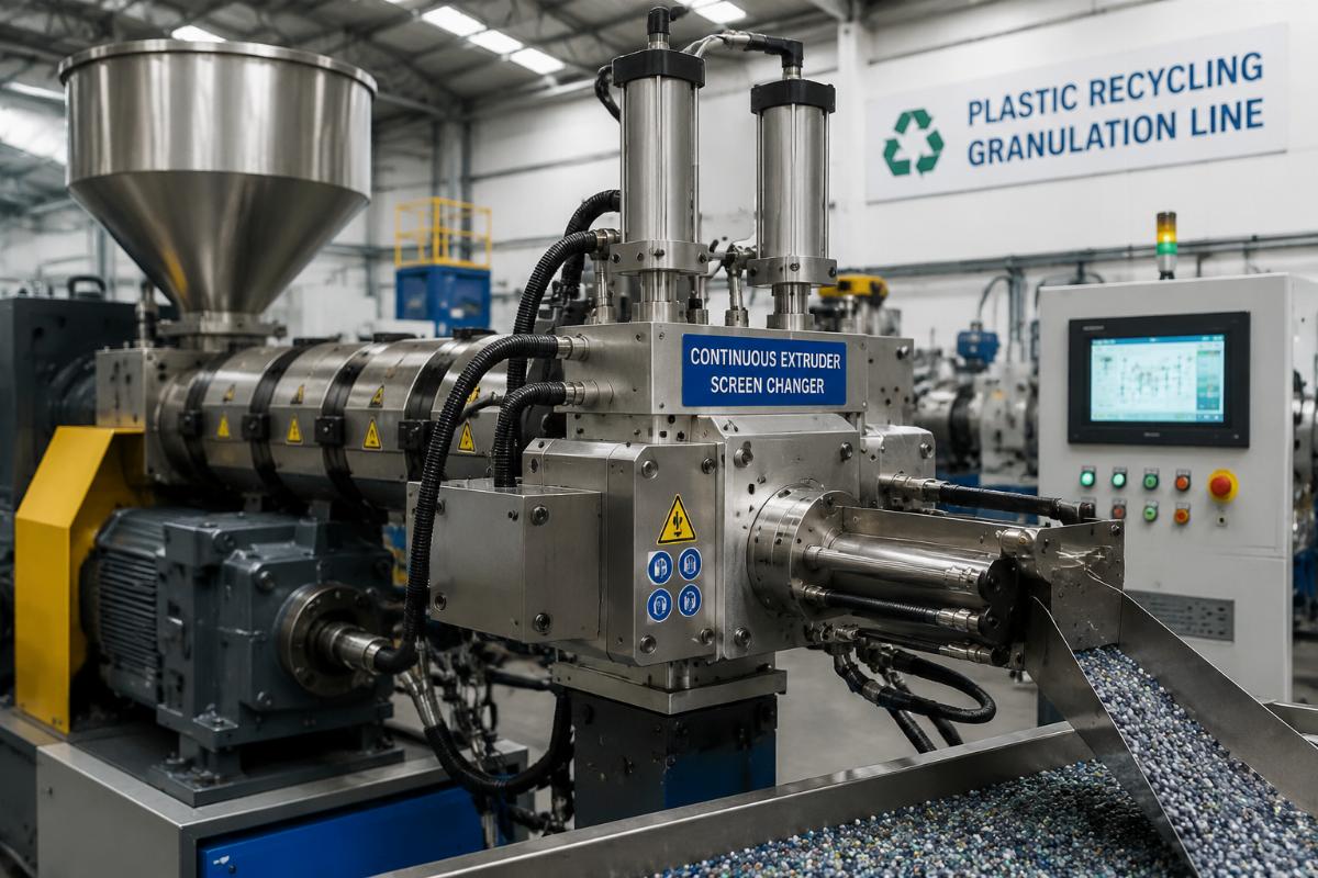 Continuous extruder screen changer installed on a plastic recycling granulation line